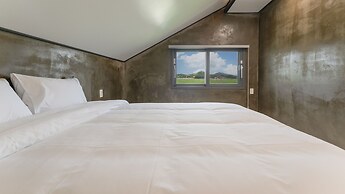 Taean Aloha Oe Pet Pool Villa