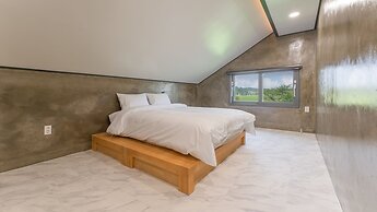 Taean Aloha Oe Pet Pool Villa