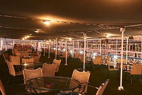prince omar boat