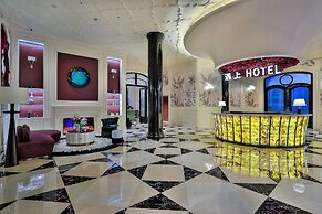 Meet the designer hotel