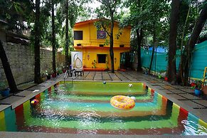 Lost Paradise A Social Hostel