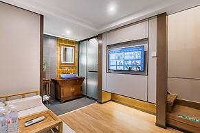 Peking quadrangle Hotel