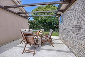 Villa Milo Mali Vareski With Pool