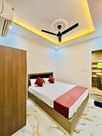 Hotel PVS Grand