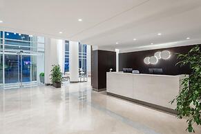 Landmark Hotel & Suites