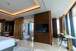Arjuna Solitaire Hotel
