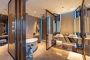 Arjuna Solitaire Hotel