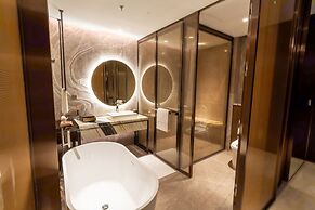 Arjuna Solitaire Hotel