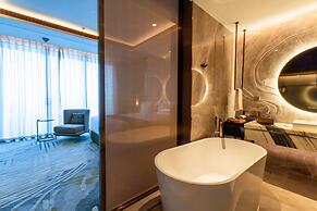 Arjuna Solitaire Hotel