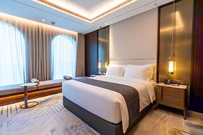 Arjuna Solitaire Hotel