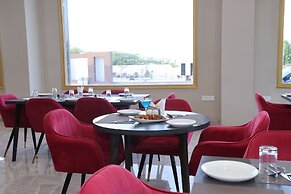 Pallacia A Luxury Hotel