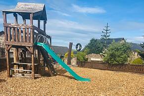 Sleeps 10 - Hot tub - Pool Table - Play Park