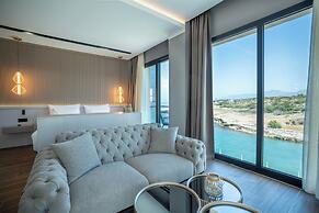 Shayna Beach Club