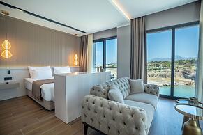 Shayna Beach Club