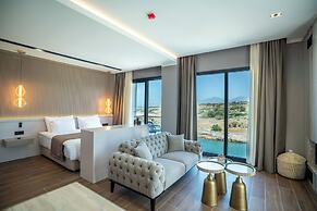 Shayna Beach Club