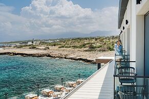 Shayna Beach Club