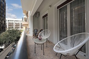 Modern apartment near Lycabettus hill with balcony