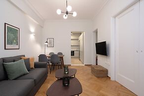 Modern apartment near Lycabettus hill with balcony