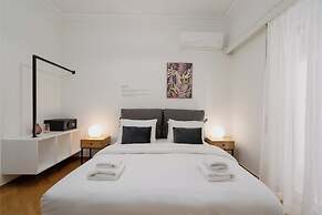 Modern apartment near Lycabettus hill with balcony