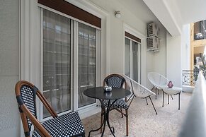 Modern apartment near Lycabettus hill with balcony