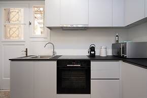 Modern apartment near Lycabettus hill with balcony