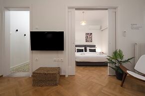Modern apartment near Lycabettus hill with balcony