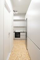 Modern apartment near Lycabettus hill with balcony