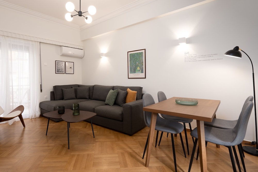 Modern apartment near Lycabettus hill with balcony