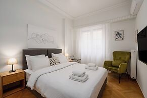 Modern apartment near Lycabettus hill with balcony