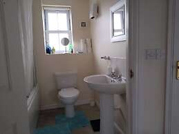 Tranquil Retreat in Ely City Center