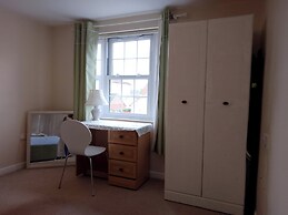 Tranquil Retreat in Ely City Center