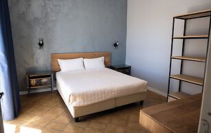 The Gate 441 Rooms
