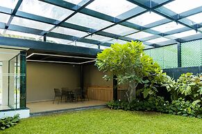 Riviera Garden