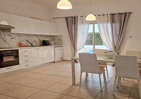Sunshine Apartment in Pafos