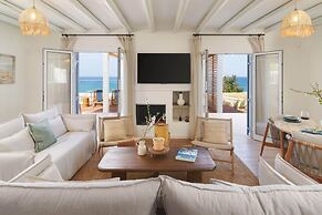 Moonlight Villas Seafront Private Estate