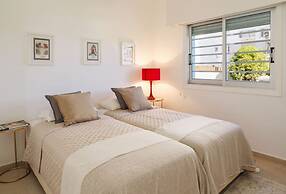 City Seafront Haven - 2 Bed Luxury Apartment