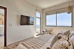 Luxe Cabo Condo w/ Ocean Views + Amenities!