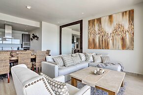 Luxe Cabo Condo w/ Ocean Views + Amenities!