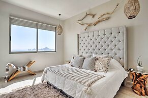 Luxe Cabo Condo w/ Ocean Views + Amenities!