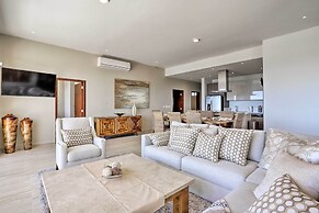 Luxe Cabo Condo w/ Ocean Views + Amenities!