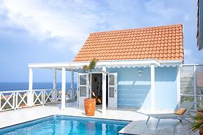 Ocean Whisper Villa in Sint Willibrordus