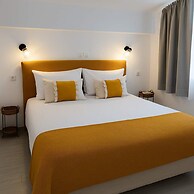 Milolithos Paradise Beachfront Getaway With Pool