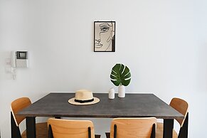 Icon Apartments