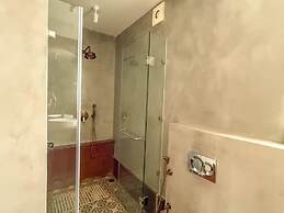 Modern 2BR w Pool Near Candolim and Coco Beach