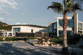 Horizon Luxury Seafront Villa
