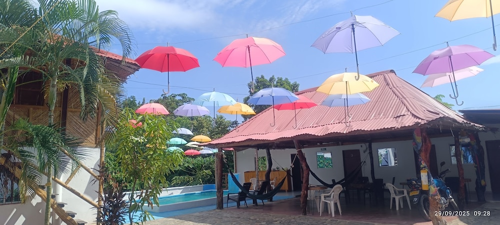 LAS CASCADAS HOSTEL TAYRONA