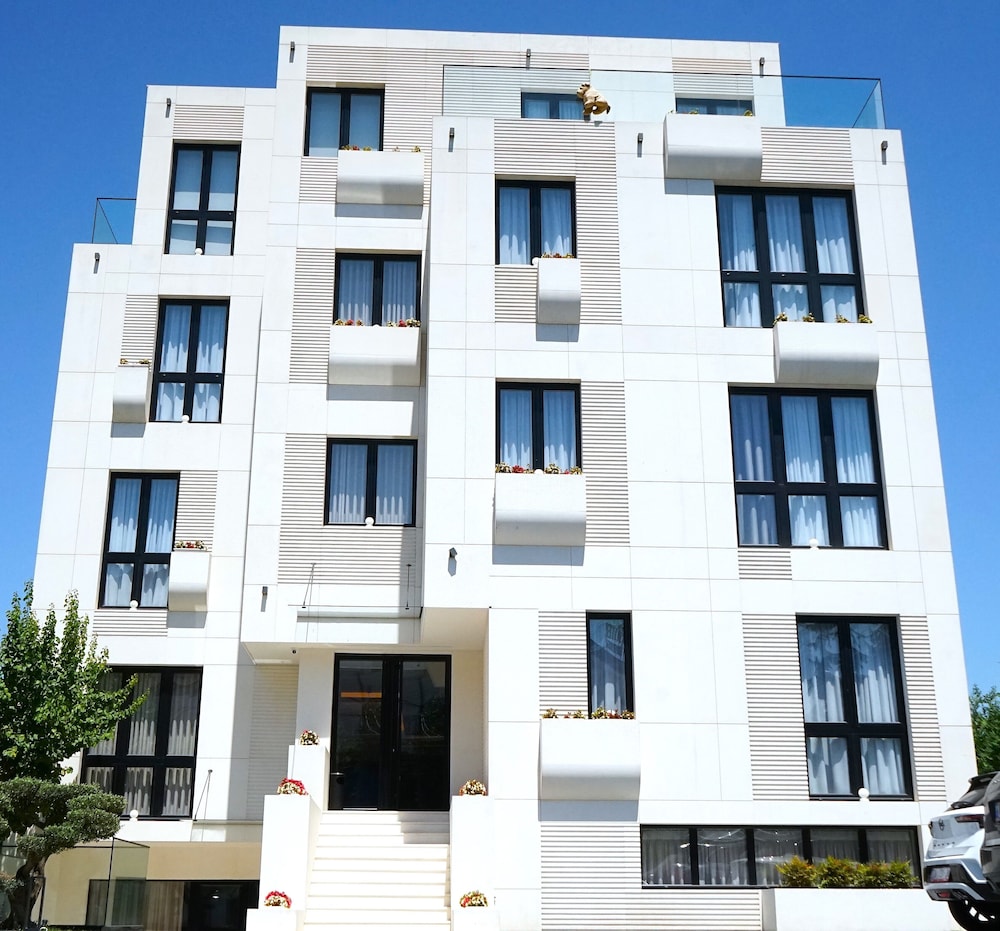 Arbnor Boutique Hotel