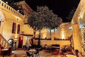 Sermest House