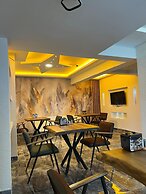 Green Hill Residence