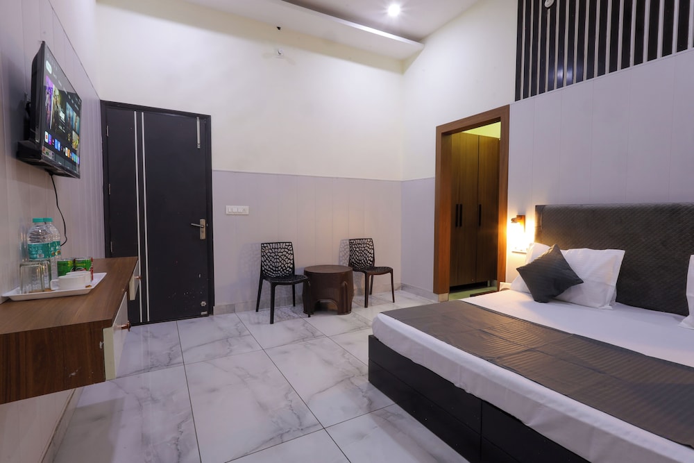Sapphire Hotel & Banquet